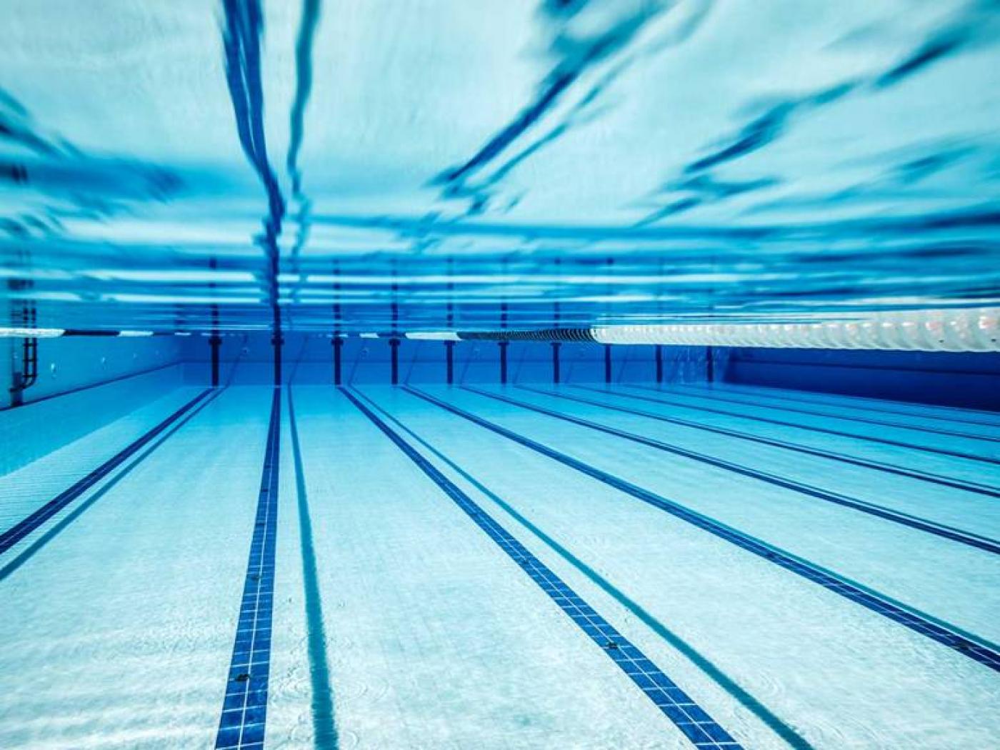 piscine à 500m du camping les ecrins