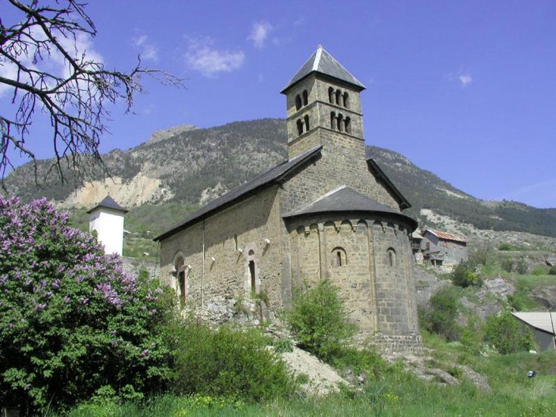 eglises et chapelles hautes alpes